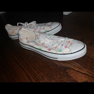 Converse low tops unisex